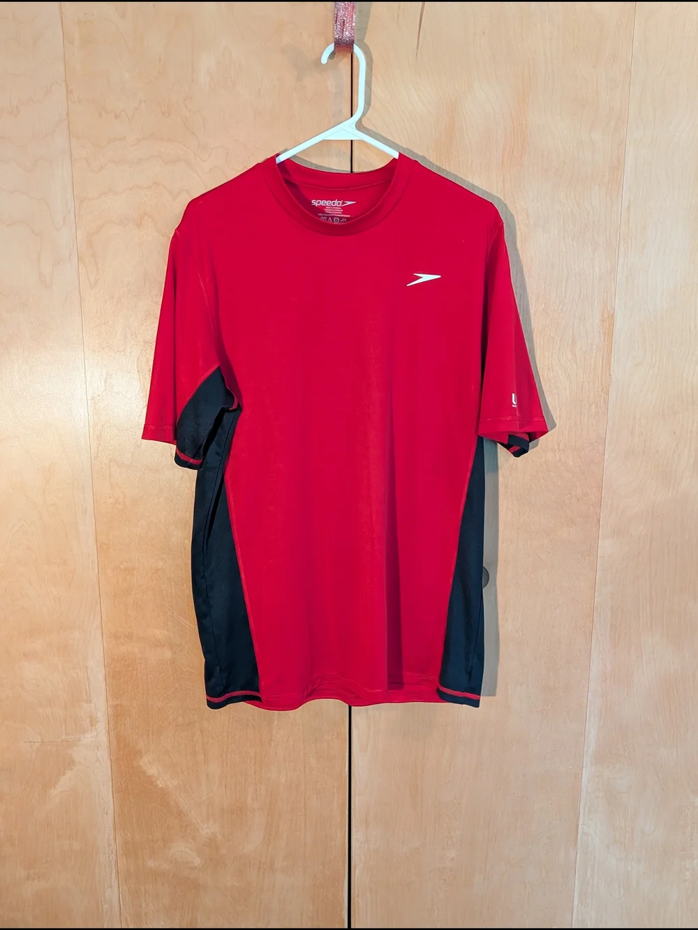 Speedo Men's Red & Black Performance Short Sleeve Shirt